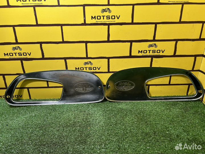 Накладки бака Ява 634