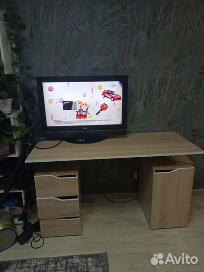 Компьютерный стол новый