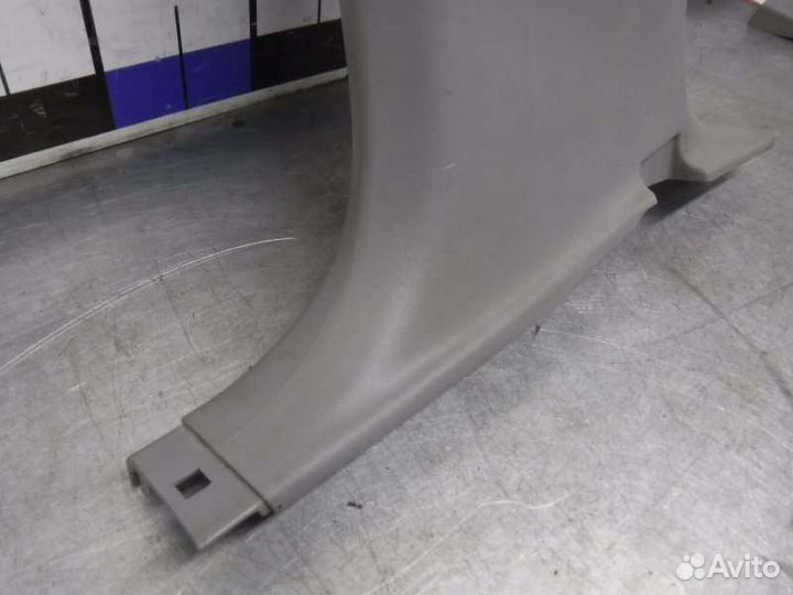 Обшивка стойки правая Mitsubishi Pajero Sport 2