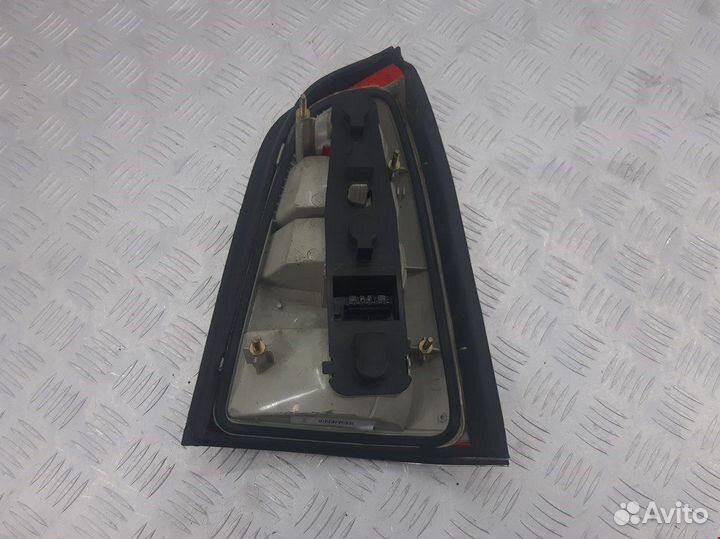 Фонарь задний левый габаритный для Opel Vectra B