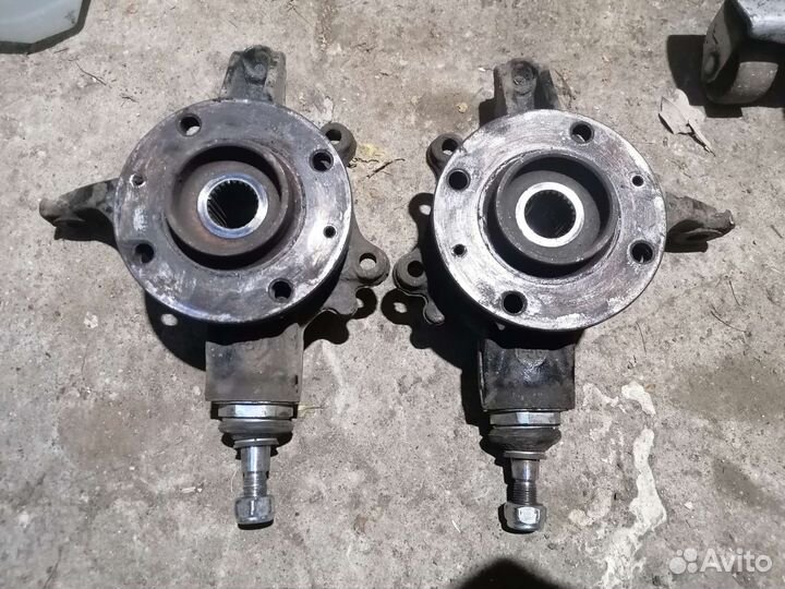 Кулак поворотный передний Peugeot 308 408