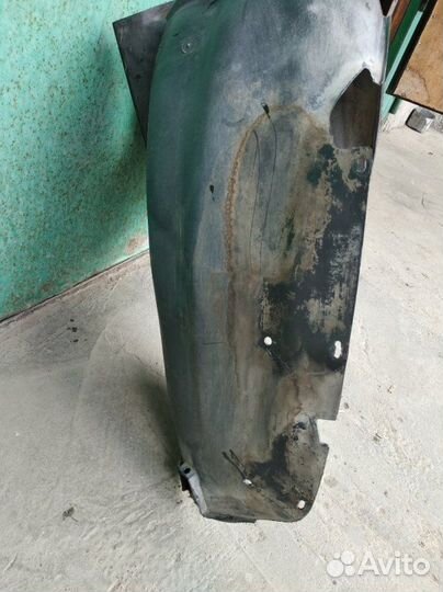 Подкрылок задний правый Volkswagen Passat B5+