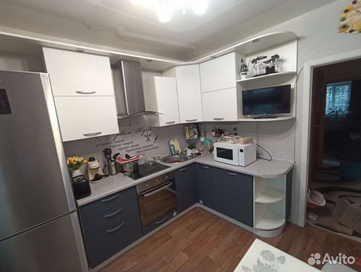 Замена/ремонт/перетяжка фасадов кухни