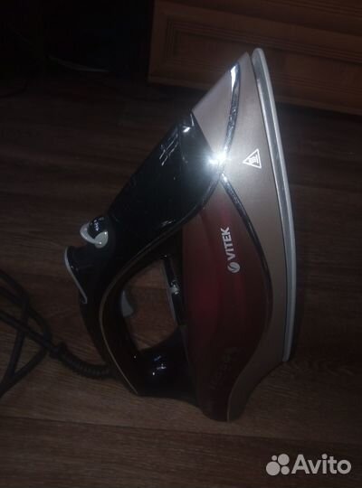 Утюг vitek
