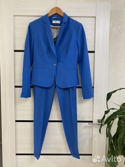Брючный костюм женский 42 44 синий
