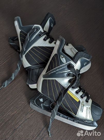 Коньки хоккейные 39 размер