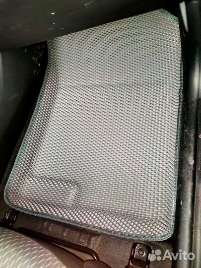 Коврики на Киа Рио и Хендай Солярис