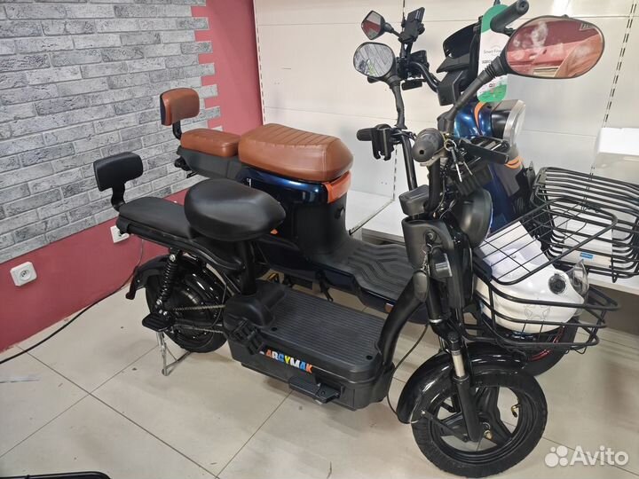 Велосипед скутер с педалями электро 500W