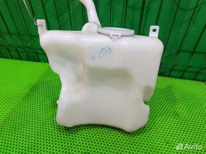 Бачок омывателя лобового стекла Mercedes-Benz Clk