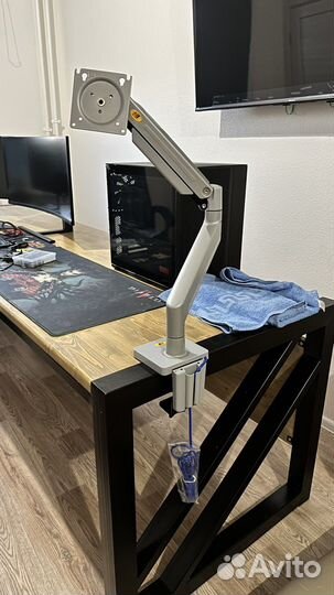 Кронштейн для монитора