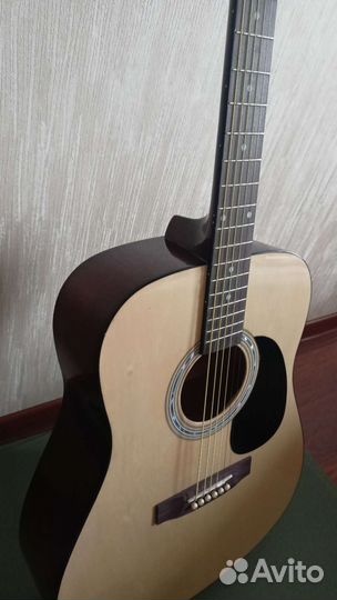 Акустическая гитара