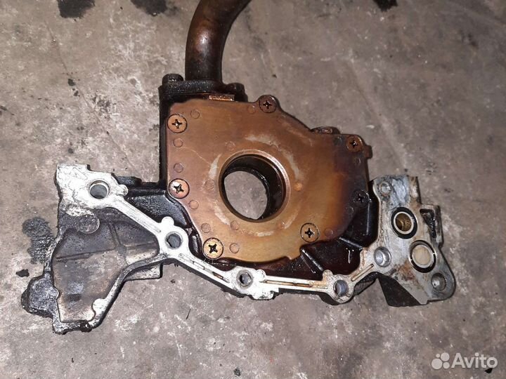 Масляный насос chrysler cirrus 2.5 6g73