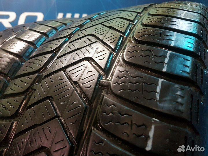 Pirelli Winter Sottozero 3 235/50 R18