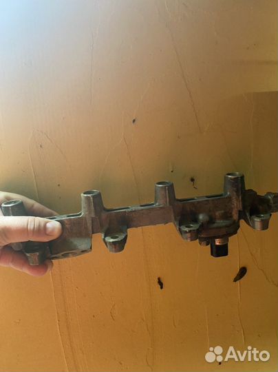 Топливная рампа с датчиком давления 4G93 митсубиши