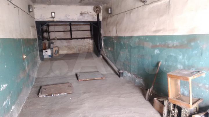 Гараж, > 30 м²