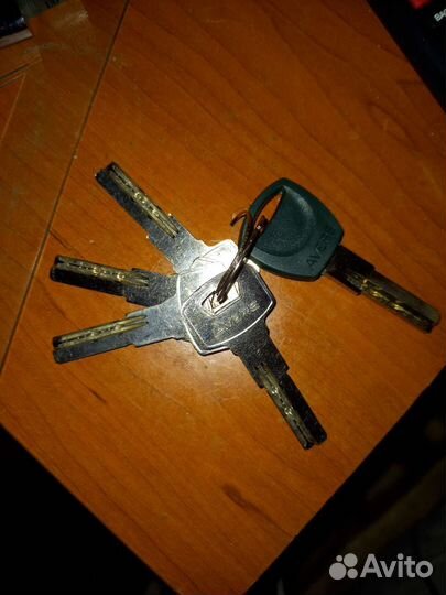 Личинка дверного замка с вертушкой