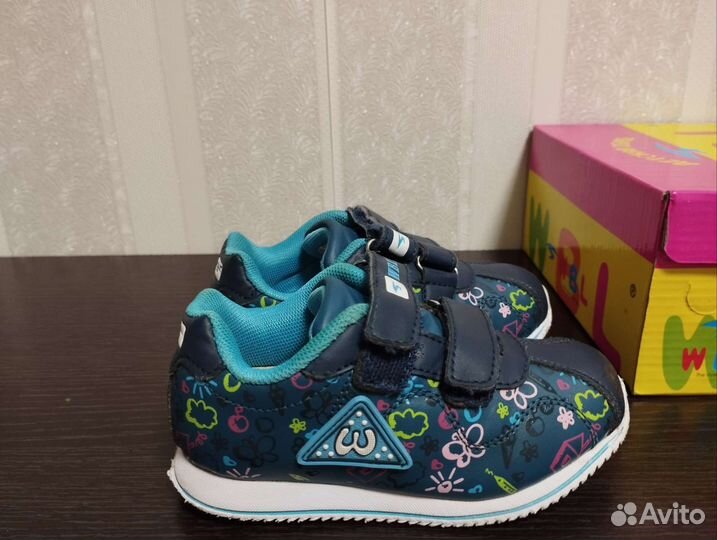 Кроссовки детские для девочек 26