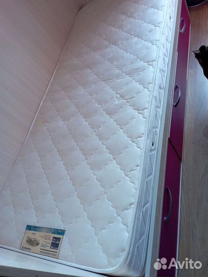 Двухъярусная кровать бу с матрасами