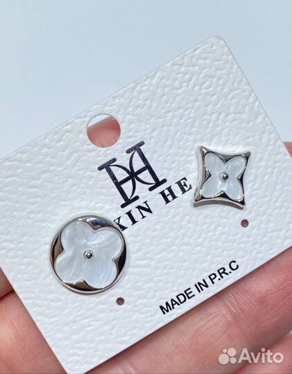 Серьги Louis Vuitton