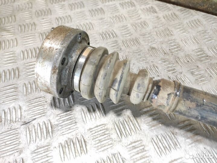 Полуось передняя правая Volkswagen Passat b5 1996