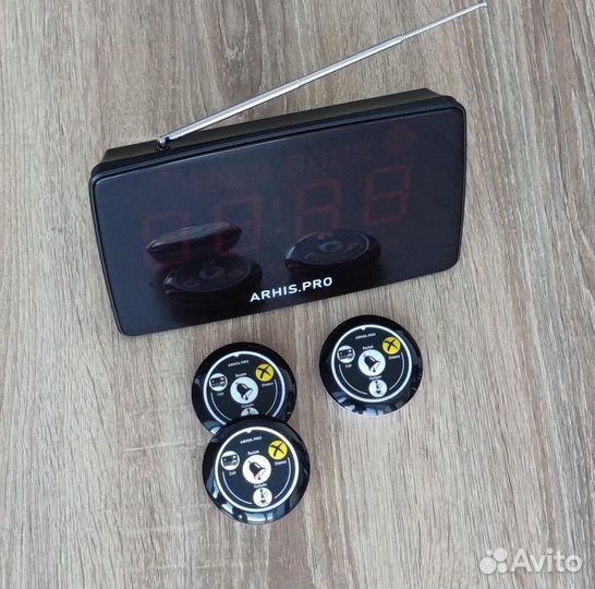 Табло вызова официанта-калянщика и кнопка вызова