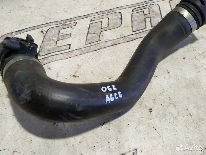 Патрубок радиатора Audi A6 C6 2.8 CCE 2010