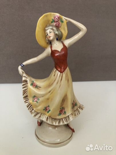 Статуэтка фарфор германия