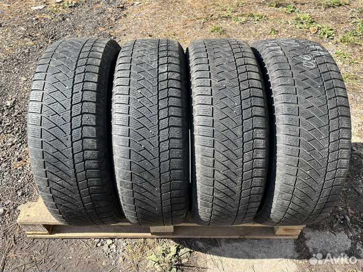 Continental ContiVikingContact 6 215/70 R16