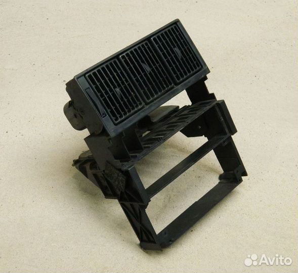 Консоль центральная с дефлектором Audi 80 B3