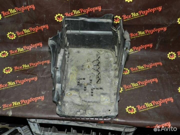 Площадка полка акб Land Rover Freelander 2 2.2