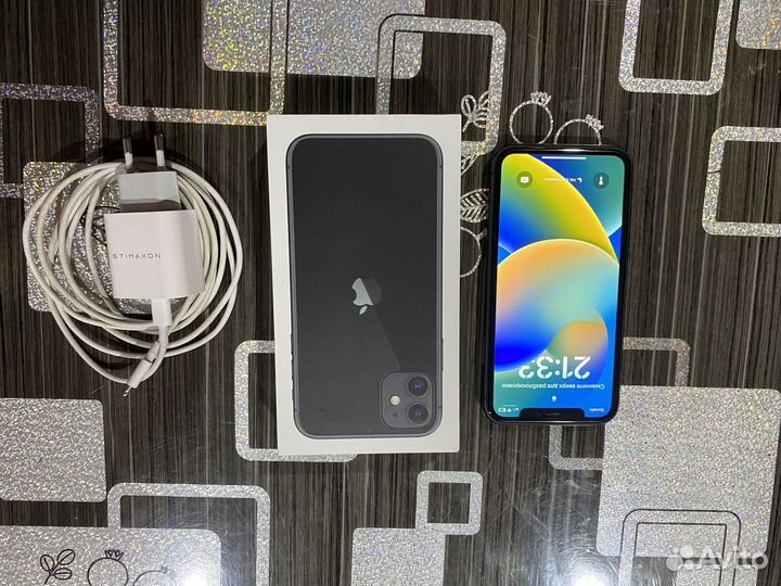 iPhone 11, 64 ГБ