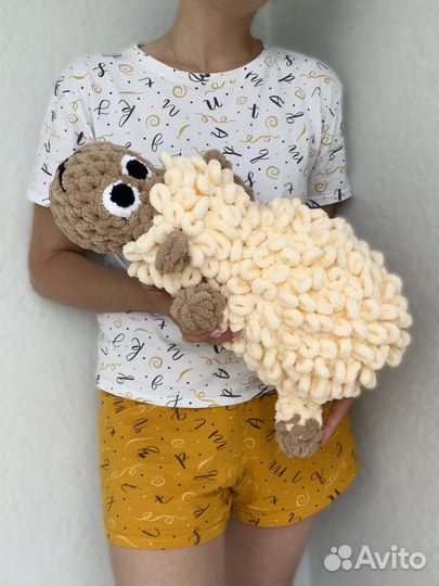 Игрушка вязаная Барашек ручной работы