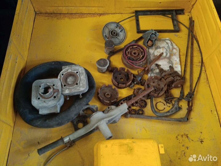 Запчасти для мотороллера муравей