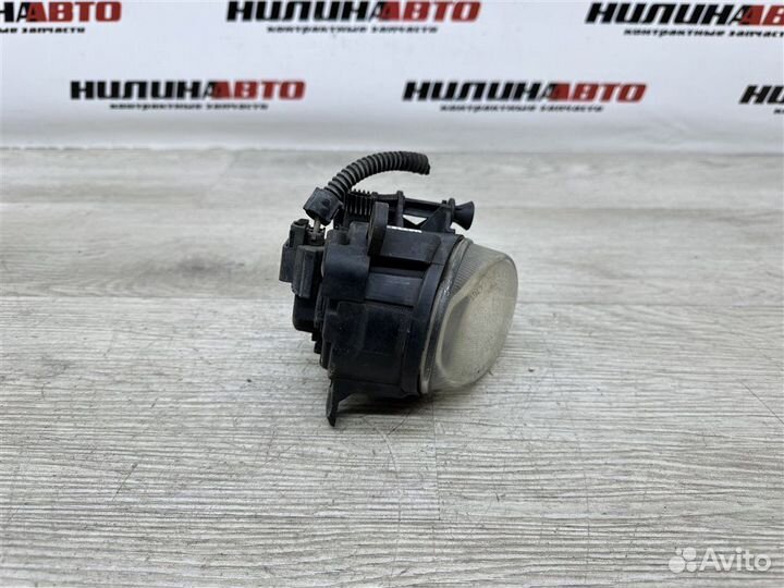 Фара противотуманная левая Volkswagen Passat Cc