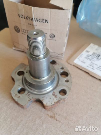 Цапфа оси 6RU501117