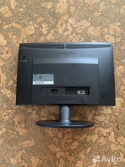 Монитор Samsung E1920NW 19