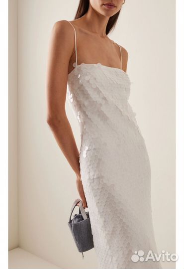 Платье в паетки M