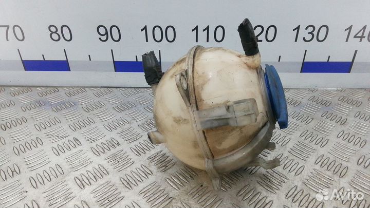 Бачок расширительный на Skoda Octavia A5