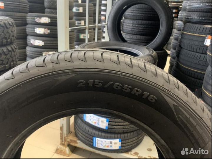 Tracmax X-Privilo TX5 215/65 R16 98H