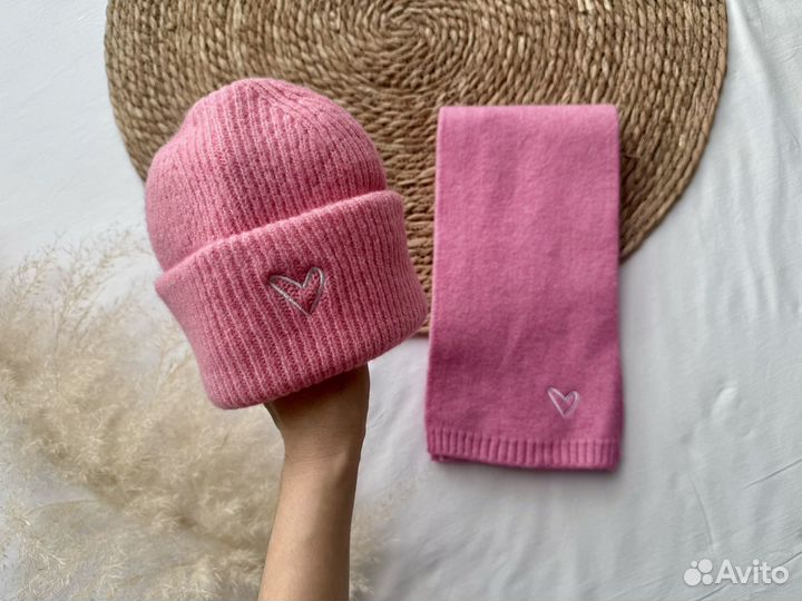 Набор для девочки шапка и шарф комплект