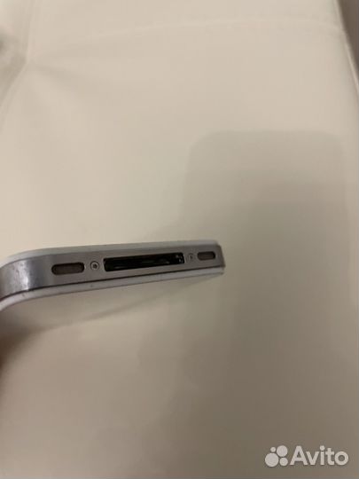 iPhone 4, 8 ГБ