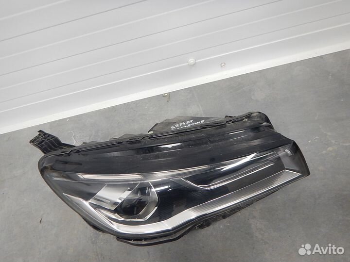 Фара правая Geely Emgrand