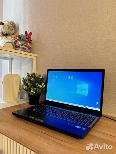 Ноутбук Samsung NP300V5A