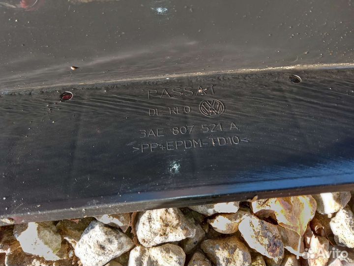 Спойлер заднего бампера Фольксваген Пассат Б7