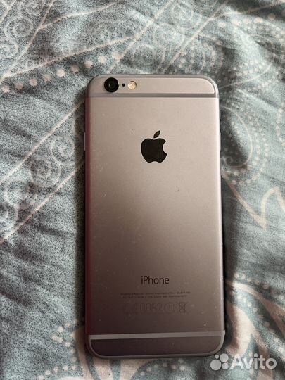 Телефон iPhone 6