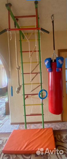 Шведская стенка с турником, мешок набивной