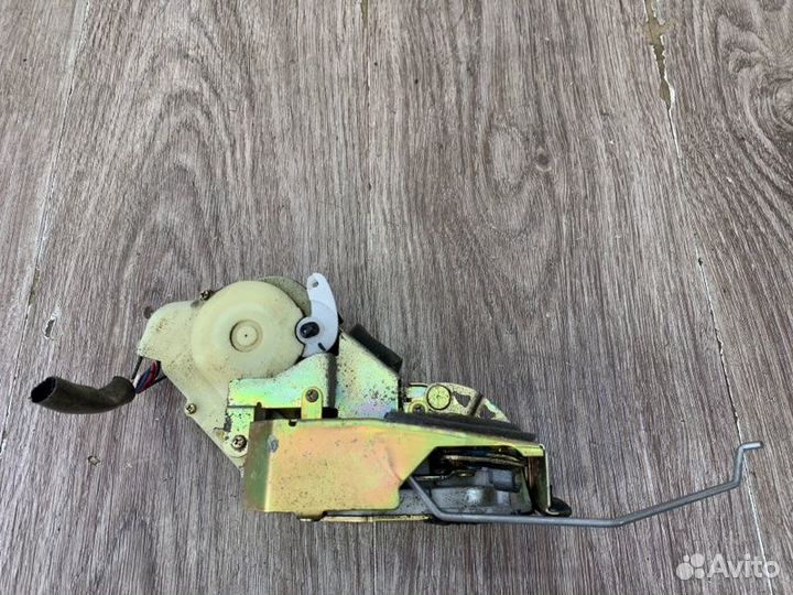 Замок двери передний левый Honda Jazz хетчбэк 5-ти