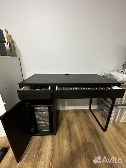 Компьютерный стол IKEA mikke