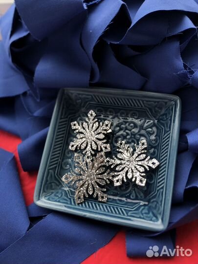 Заколки снежинки