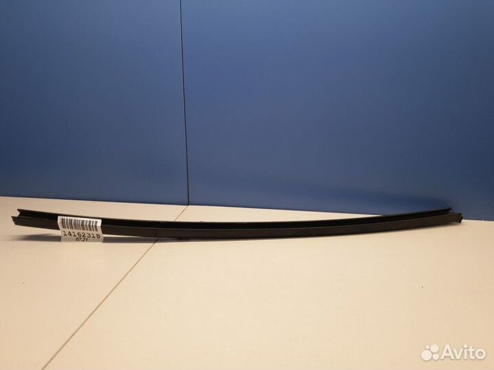 Направляющая стекла задней левой двери Suzuki Gran